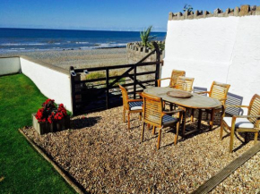 Superb Cintra Beachside Apartments